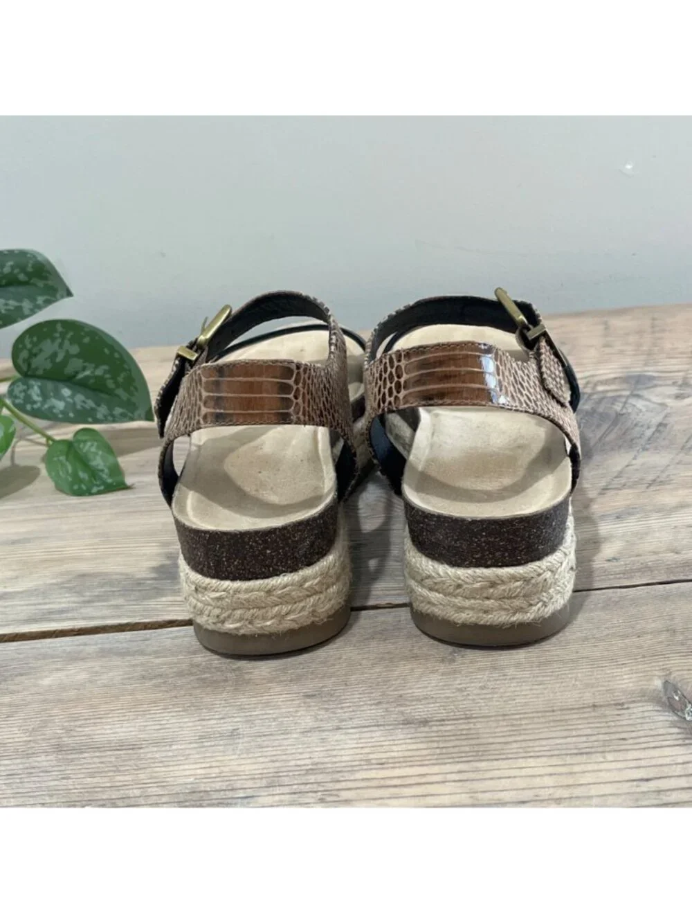 Crown Vintage Nedra Espadrille Sandal Womens 8.5 Black Leather and Snakeprint